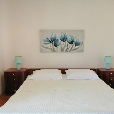 Apartment Vera, 80 M From The Sea Novigrad  Bagian luar foto