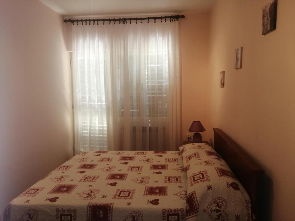 Apartment Vera, 80 M From The Sea Novigrad  Bagian luar foto