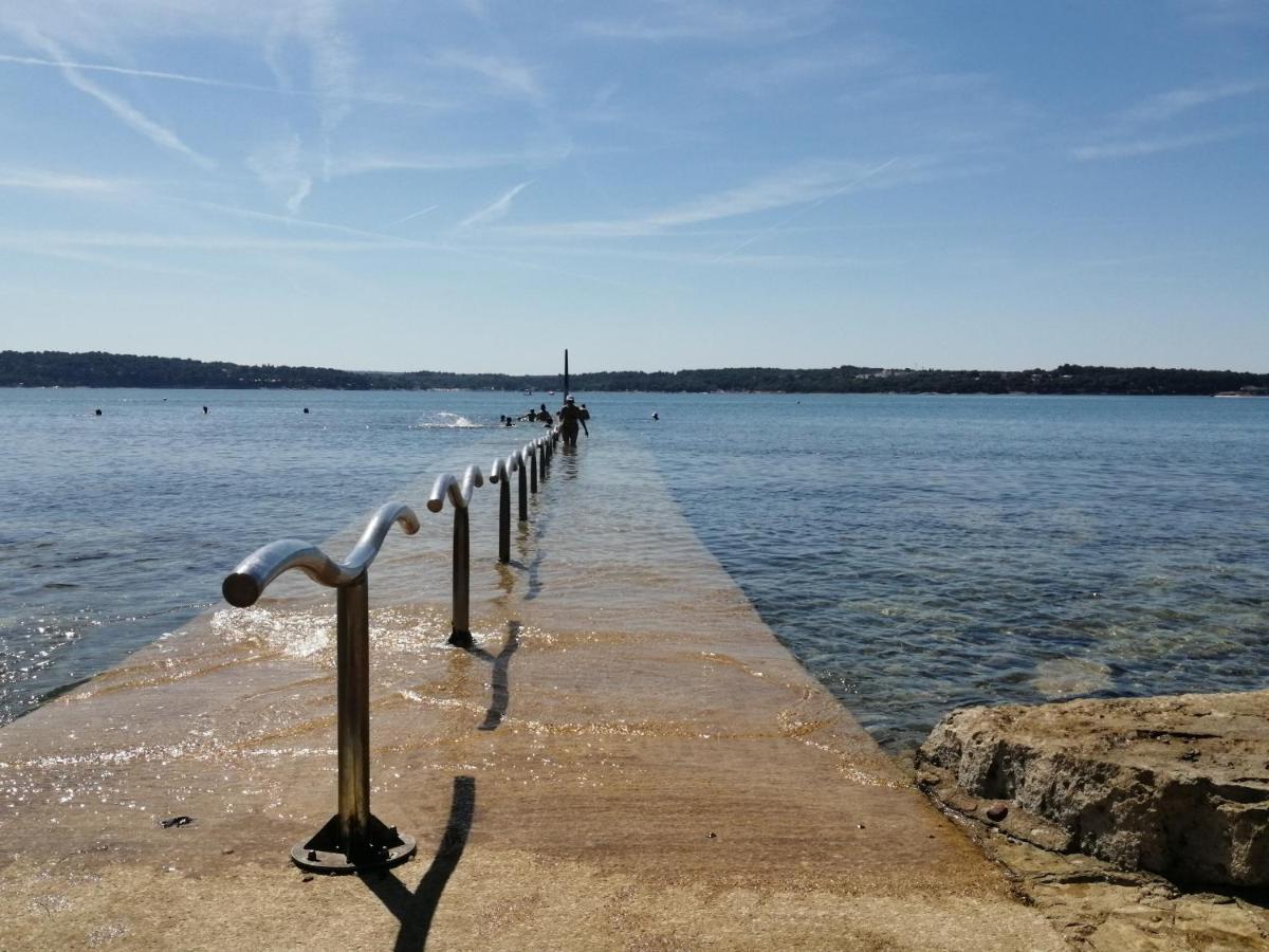Apartment Vera, 80 M From The Sea Novigrad  Bagian luar foto